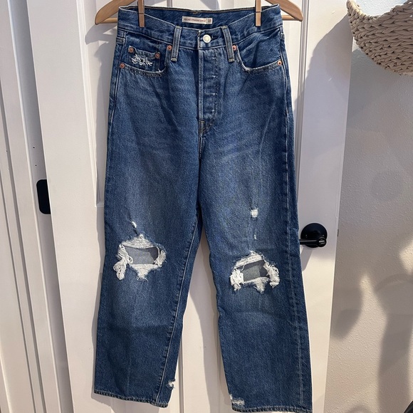 Levi’s Ribcage Straight Ankle Jeans - Picture 1 of 4